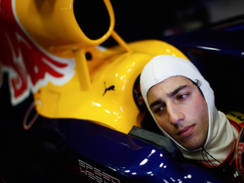 1269248129daniel ricciardo tesva za red bull jeres 03.12.2009