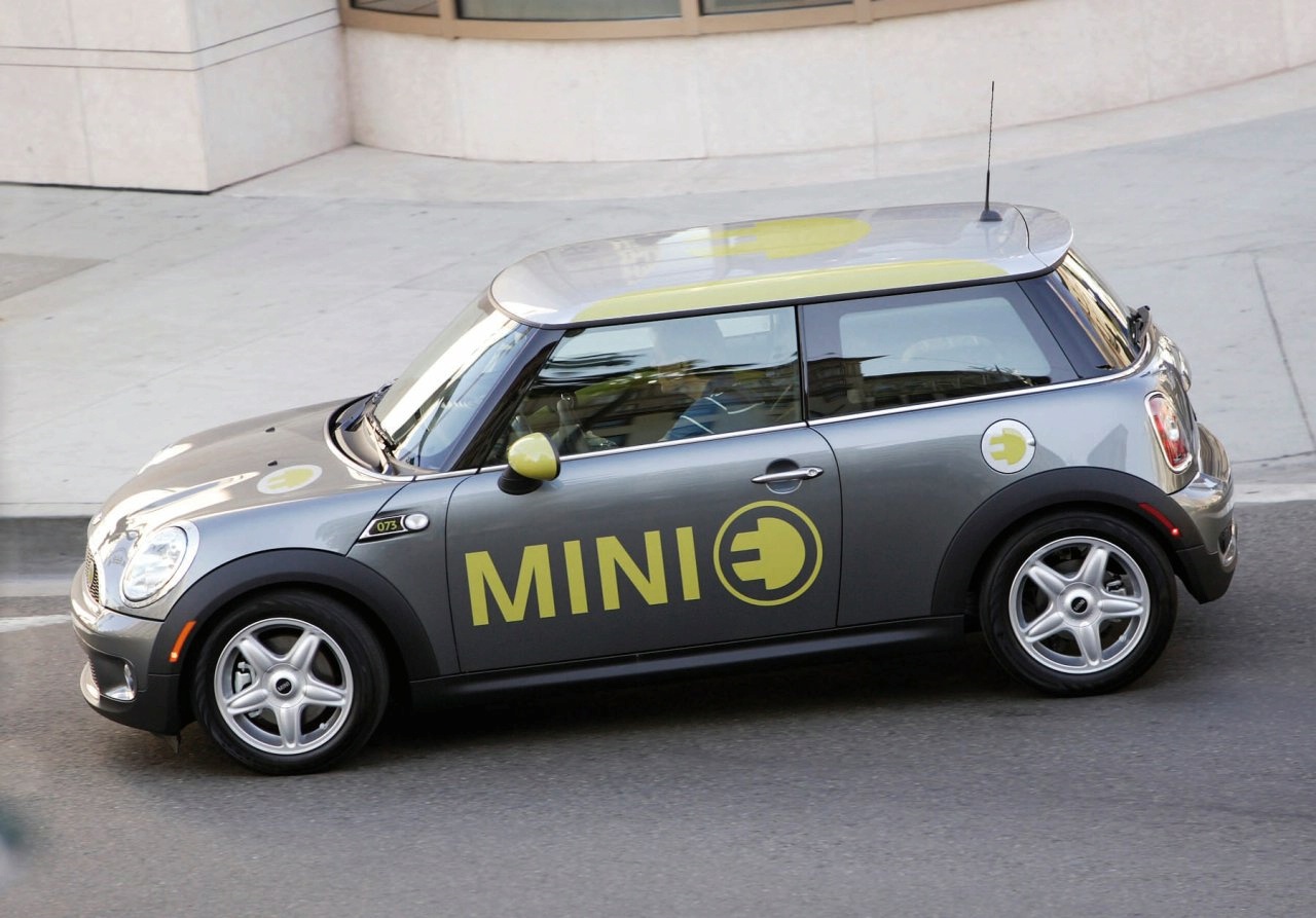 1274041174mini-e_3