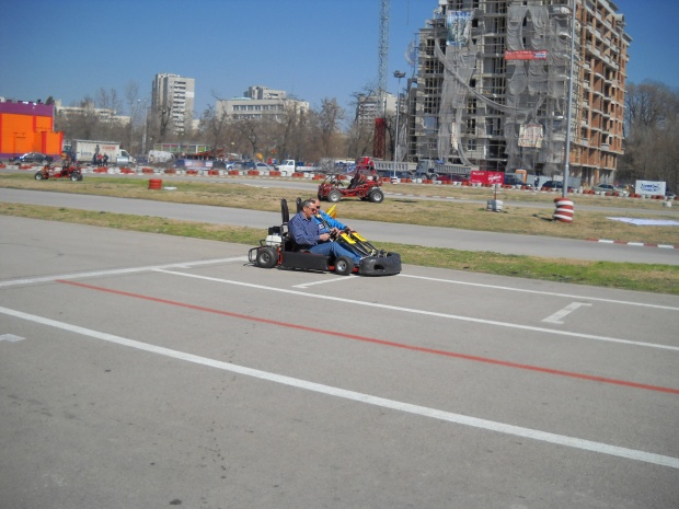 1269101904kartingLAUTA