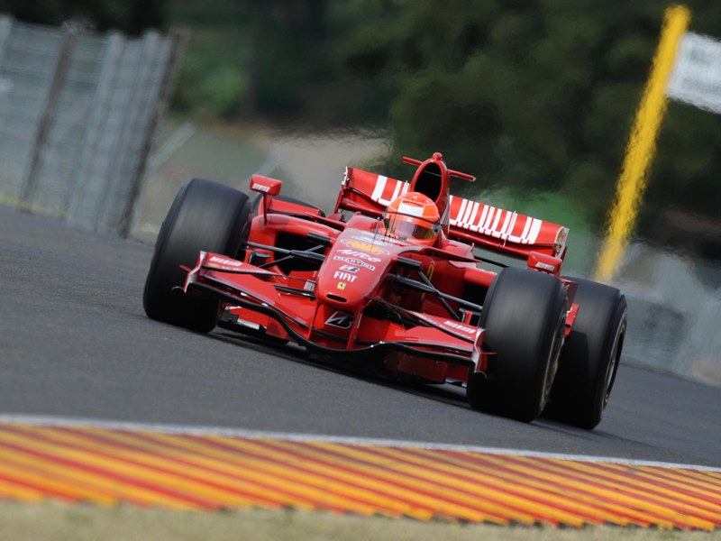 1249079478michael schumacher testva F2007 sys slikove 31.07.2009