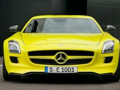 Култард пробва Мерцедес SLS AMG E-Cell