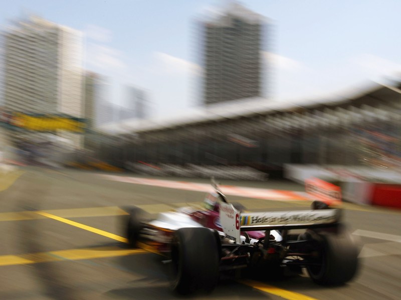 1245664852surfers paradise cart 2004