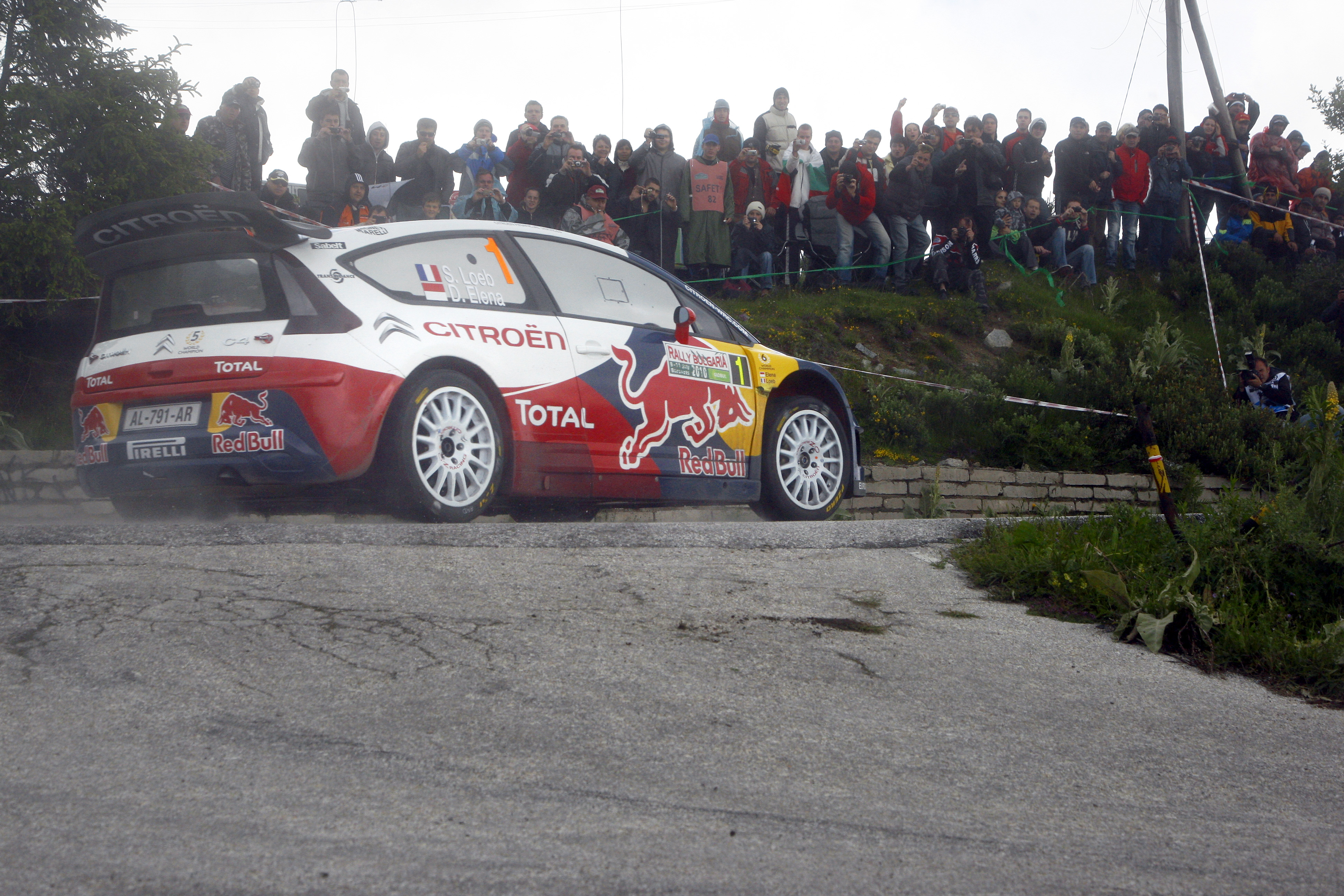 127875893574432_Loeb07BG10cm076
