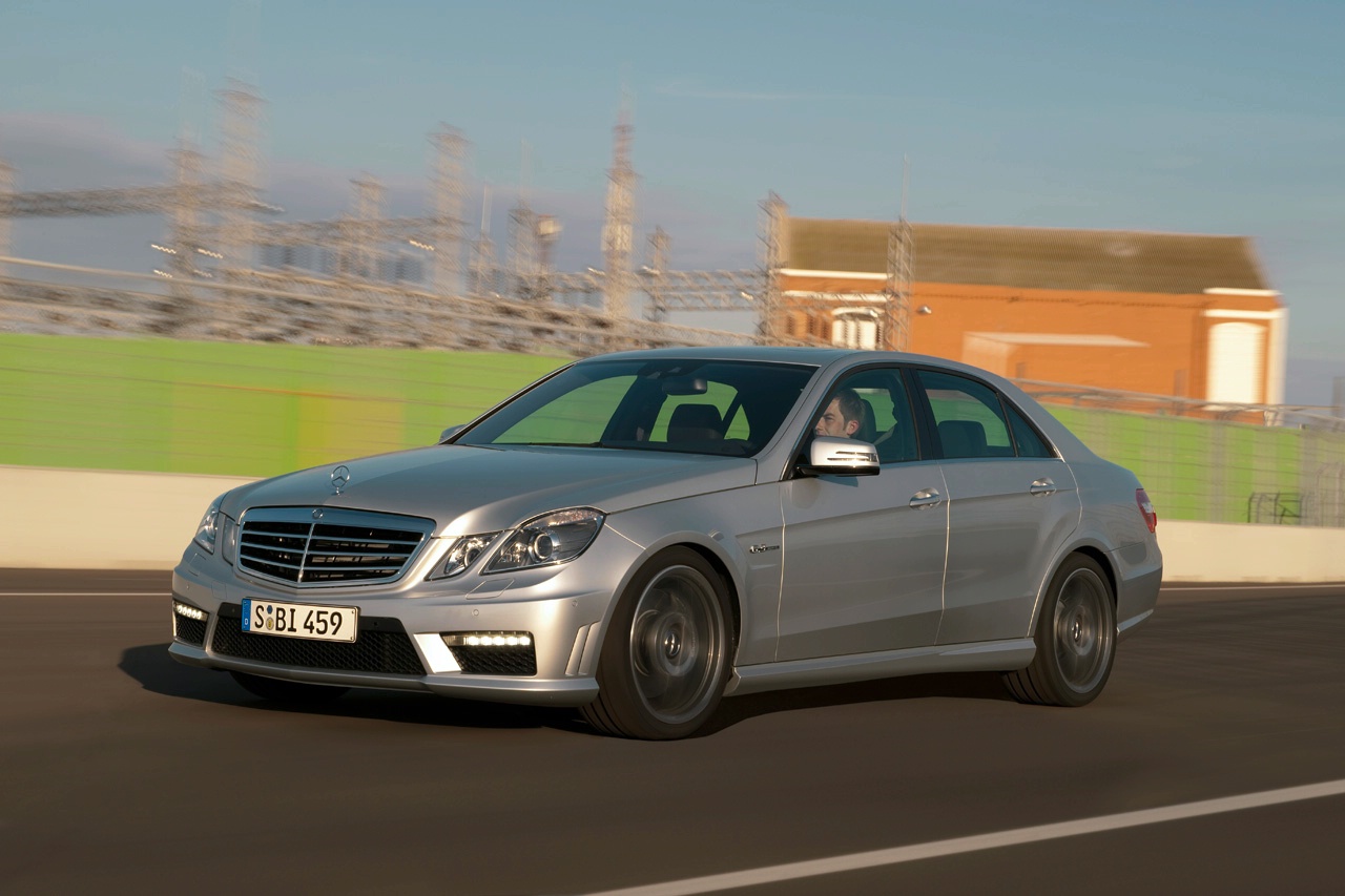 12714460662010-mercedes-e63-amg_5