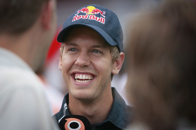 1251653876vettel2