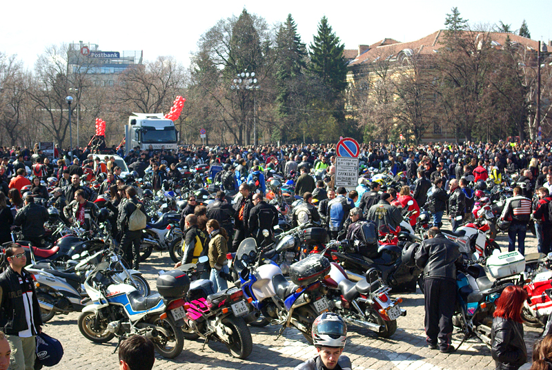 1269548360moto