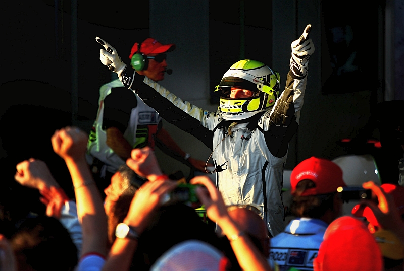 1238315842aus_jenson_celebrating