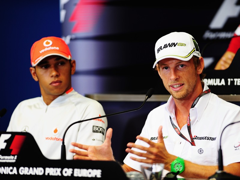 1260870332jenson button i lewis hamilton valencia 2009