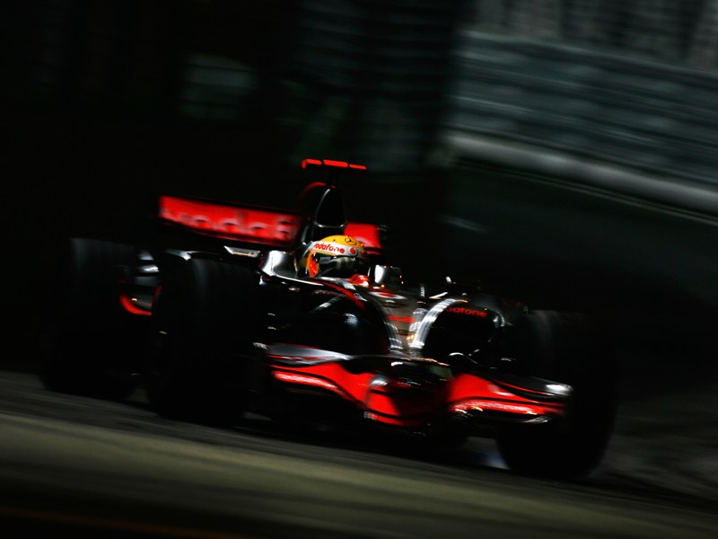 1222768677lewis hamilton singapore sunday