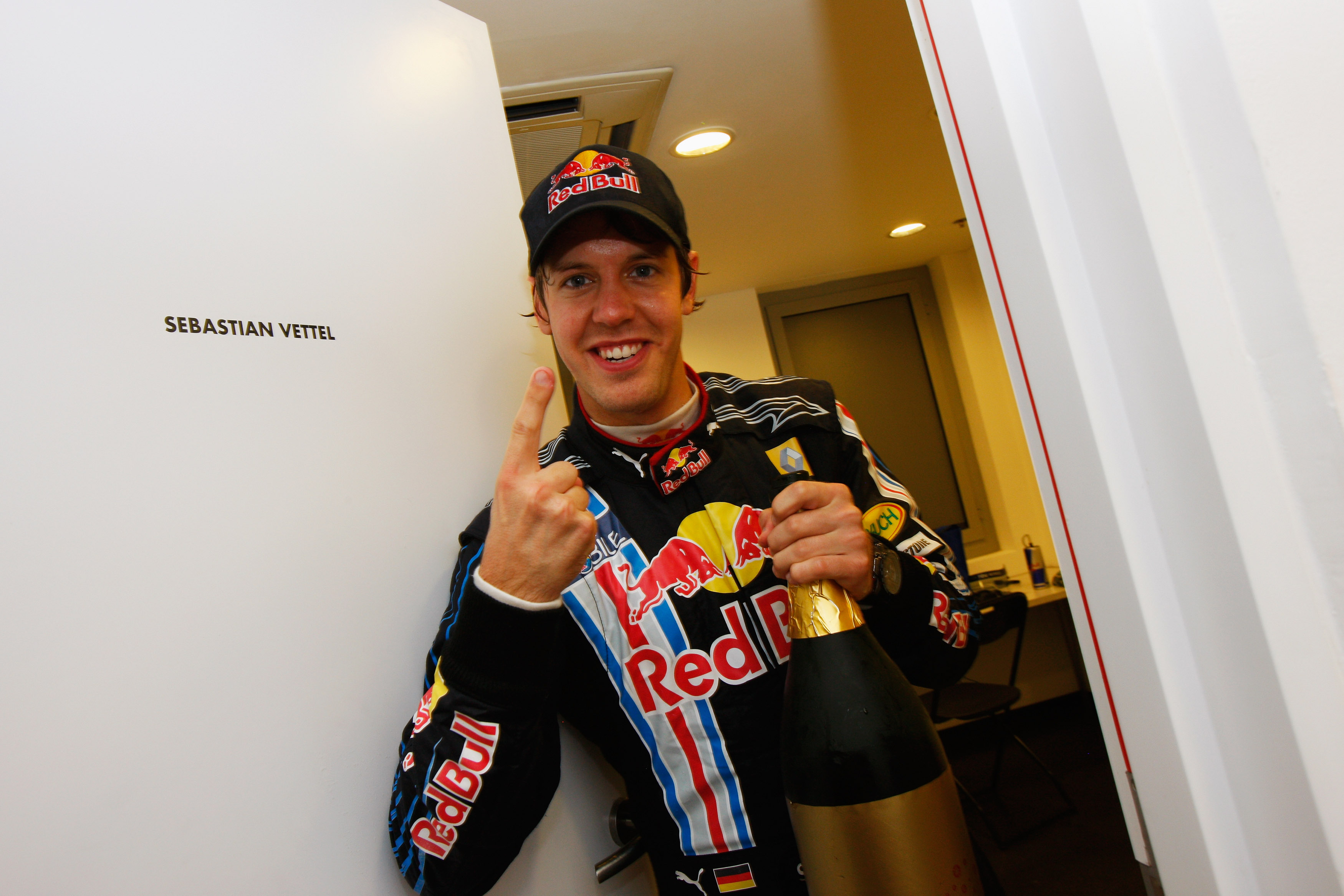 1259308863SebastianVettel