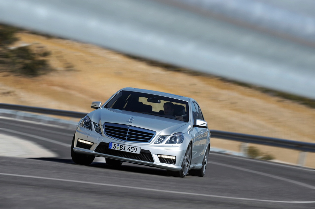12385380122010-mercedes-e63-amg_1