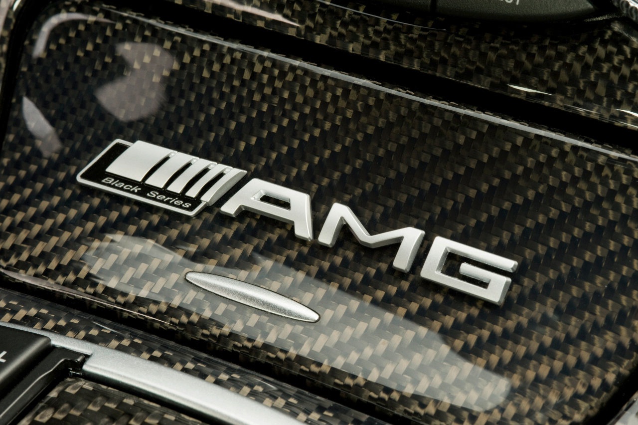 1233781382mercedes-benz-sl-65-amg-black-series_1