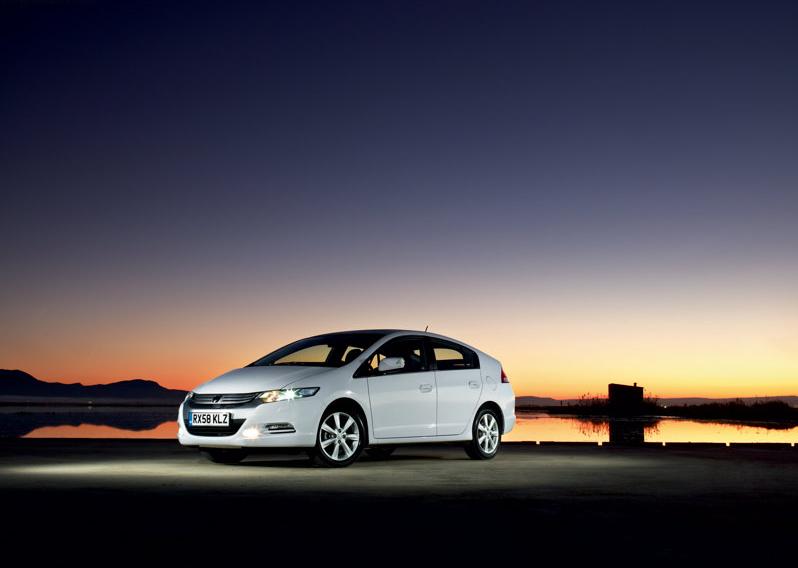 1232537064Honda-Insight_EU_Version_2010_800x600_wallpaper_03