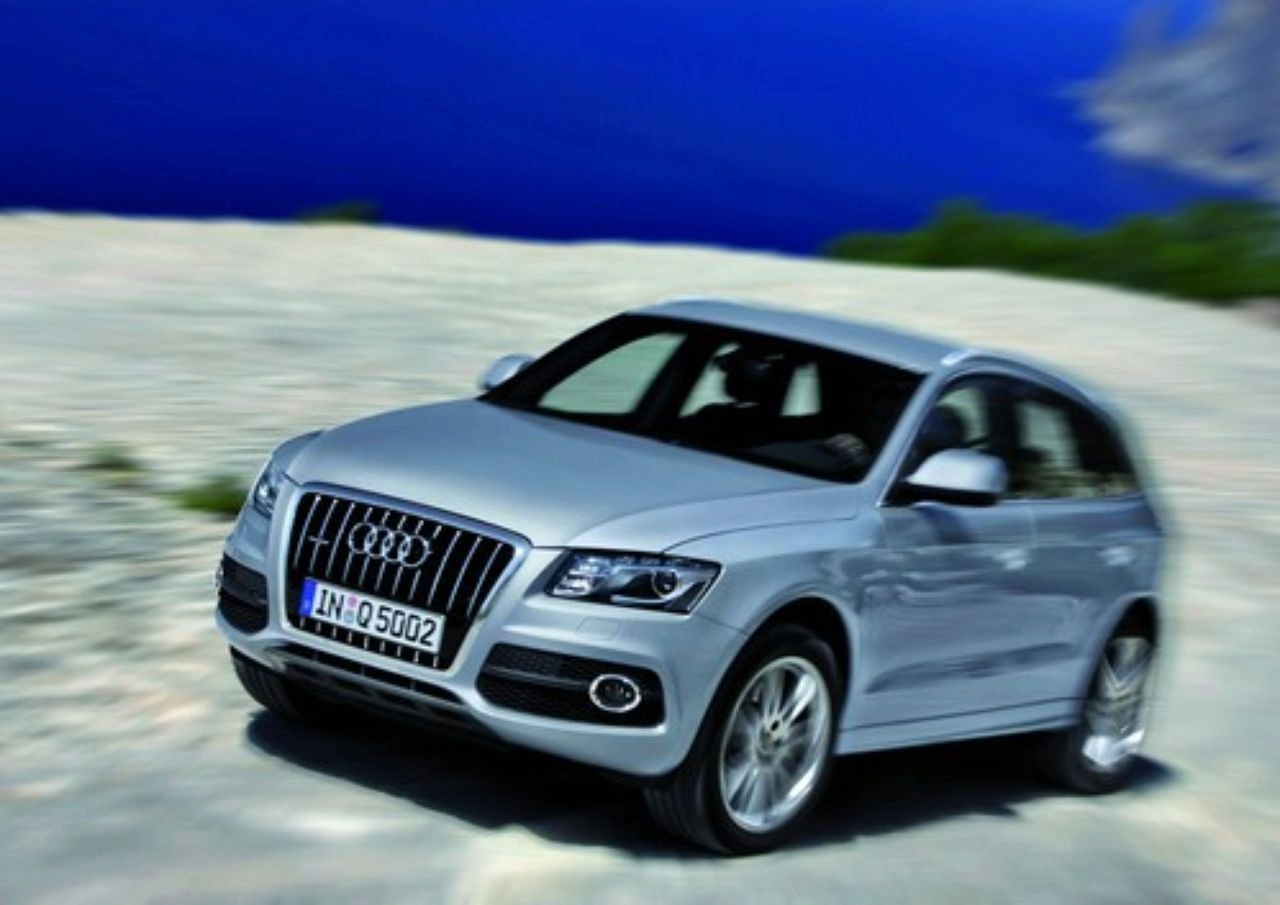 1234098675audi-q5_3