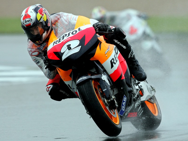 1232805023dani pedrosa ot red bull
