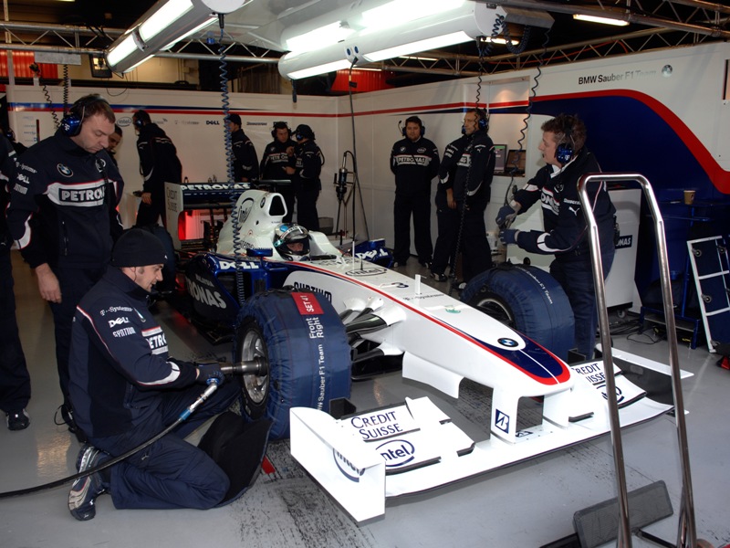 1248171825nick heidfeld s noviq bolid catalunya ot bmw