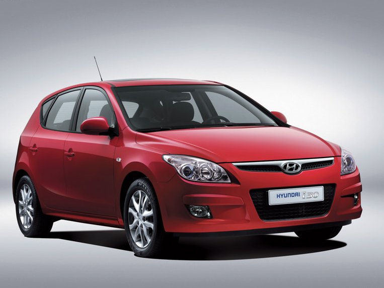 1244750382Hyundai-i30_2008_01