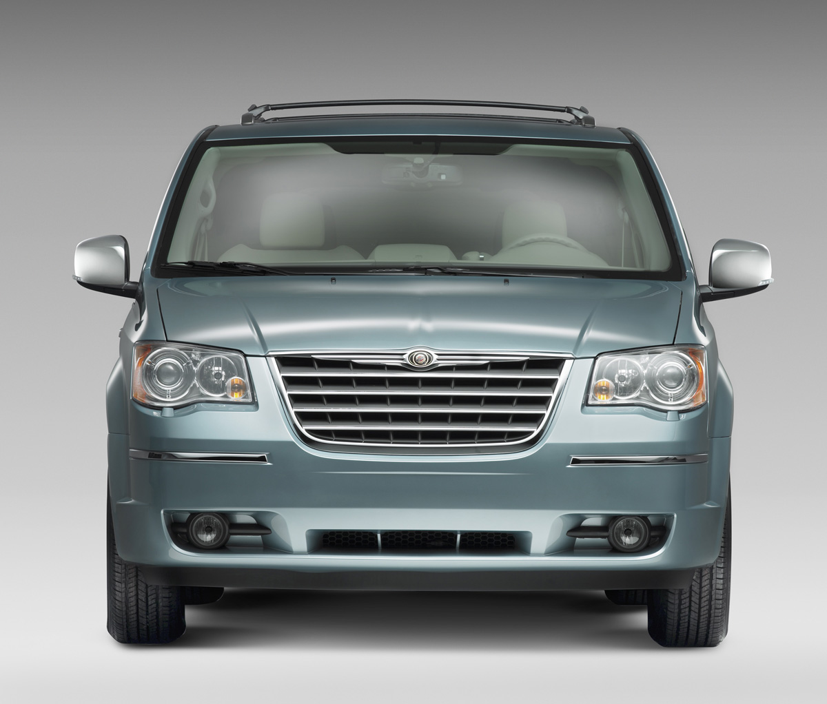 1189410176Chrysler Grand Voyager Frankfurt 03