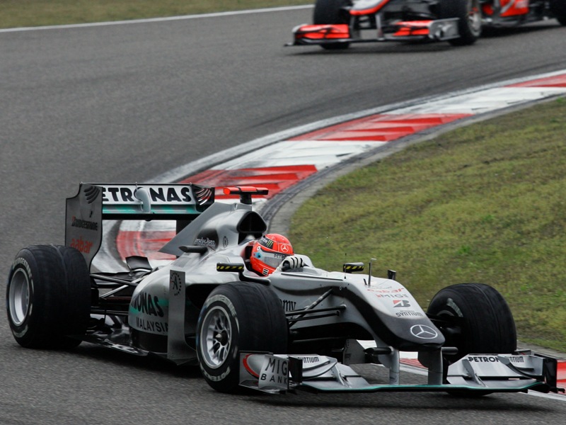 1271661358michael schumacher china 2010