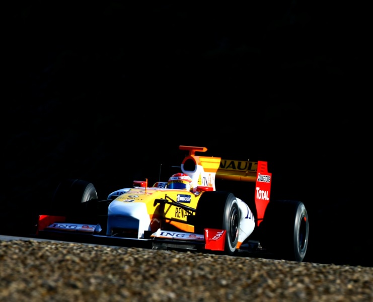 1242209128fernando alonso R29 test