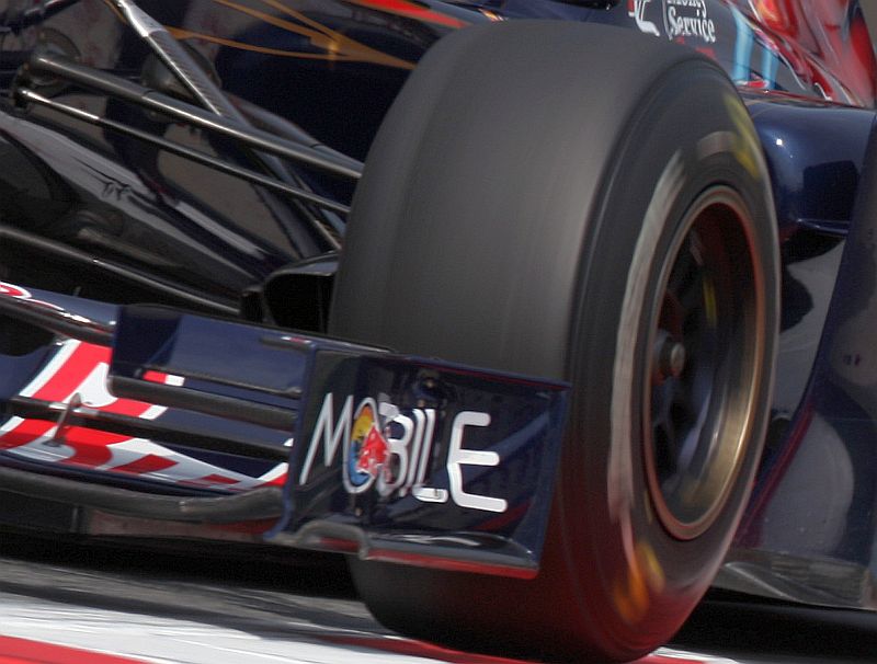 1273332831tyre