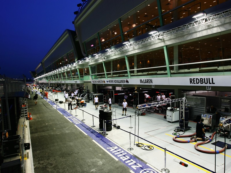 1253363181singapore pitlane thursday