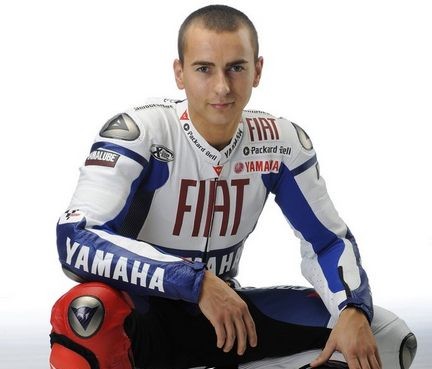 1272066555jorge_lorenzo_yamaha_2009_main