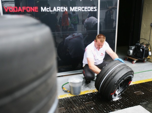 1204889257Tyres