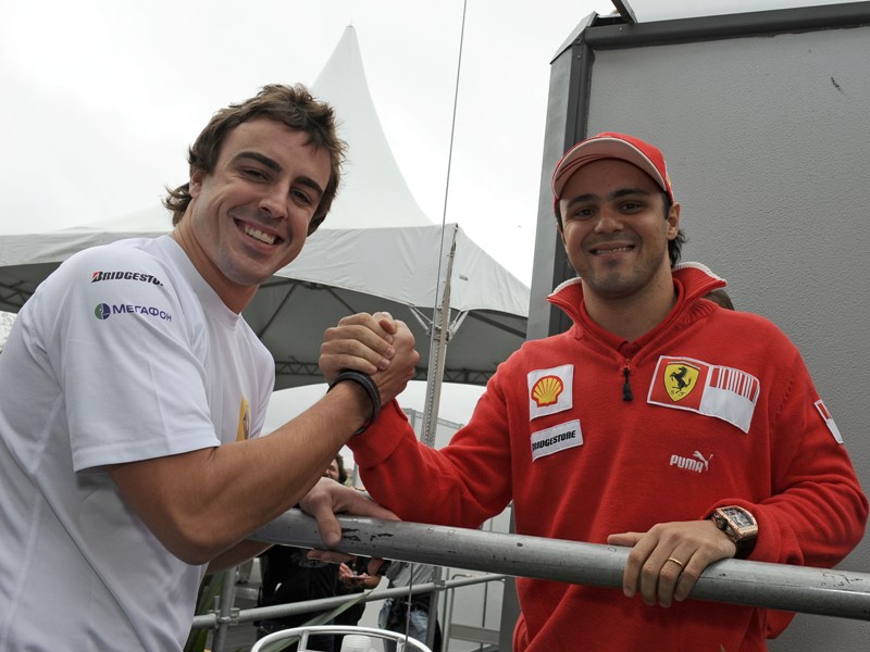 1258020810fernando alonso i felipe massa 2009 ot ferrari