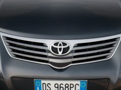Възможно е Тойота да привикат в сервизите си и модели от Европа