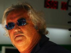 Според Бриаторе Ред Бул трябва да дадат предимство на Уебър