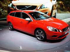 Волво представиха и комбито V60