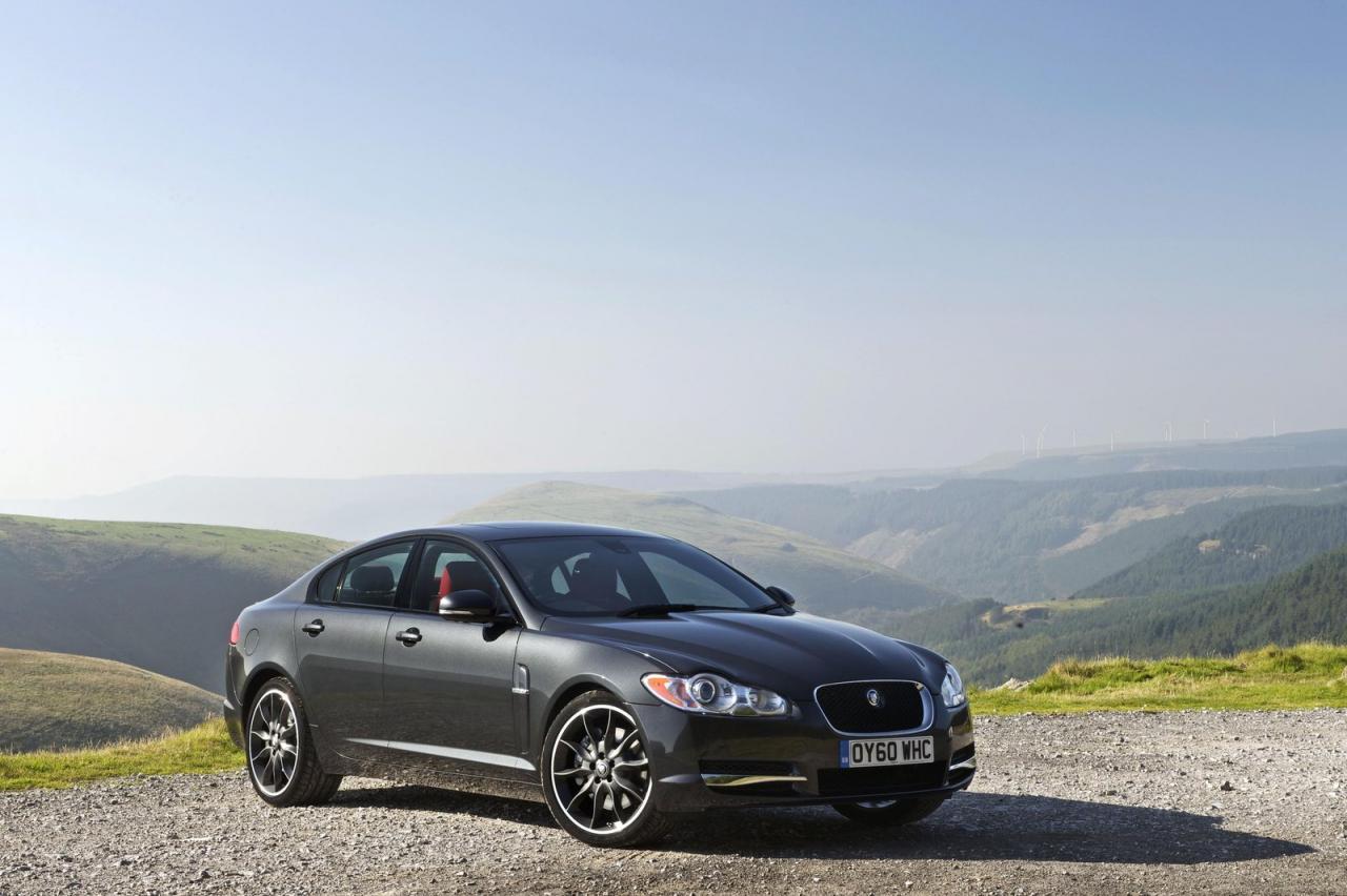 Jaguar XF Black Pack edition
