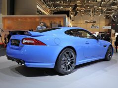 Ягуар отбелязаха 50-годишнината на Е-Type с пускането на XKR-S