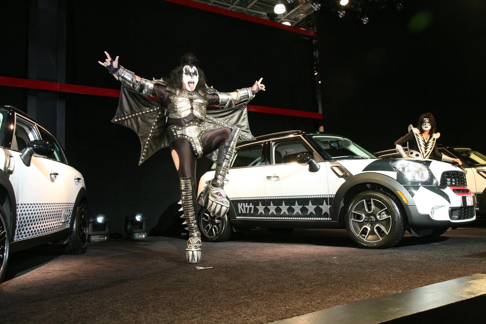 Mini,Kiss