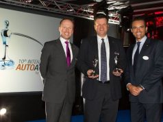 Opel Ampera празнува двойна победа в “Internet Auto Award 2011”