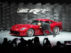 Шефът на Ferrari губи дар слово пред новия Viper