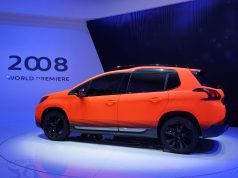 PSA Peugeot Citroen и Renault се целят в младите потребители с компактни SUV-ове