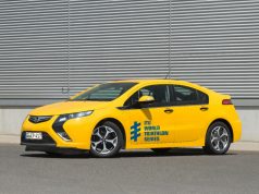 Opel Ampera е пилотен автомобил на състезанията по триатлон ITU World Triathlon Series