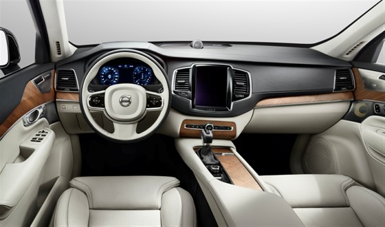 VOLVO_XC90_1