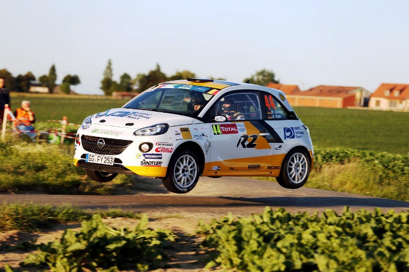 Опел АДАМ R2