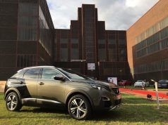 PEUGEOT 3008 и електрическата тротинетка e-Kick с наградите Red Dot