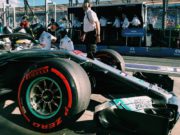 Hamilton fastest again in Melbourne, Red Bull close to Mercedes