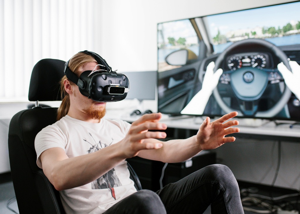How VR Is Being Used in F1 Training - for Speed