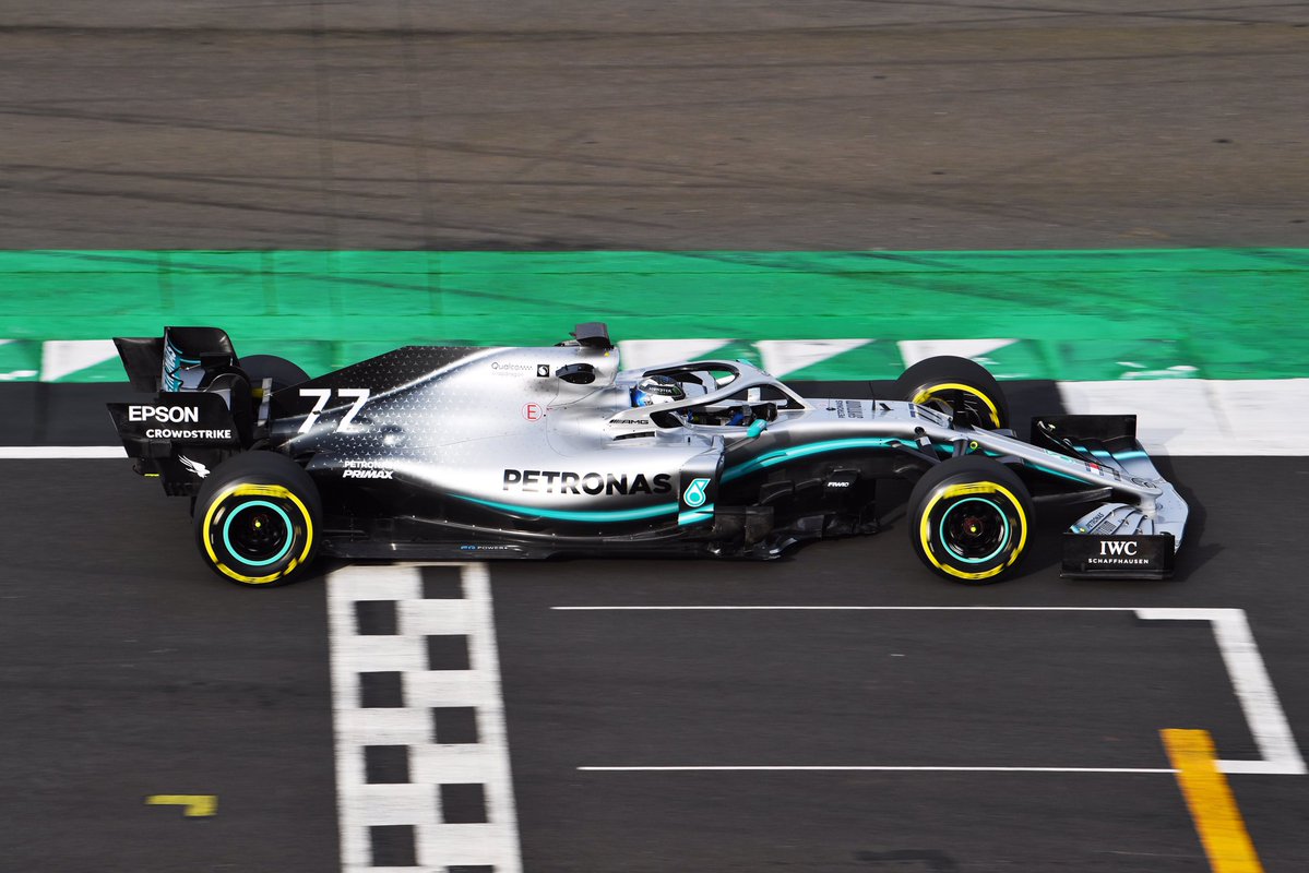 2019_mercedes W10_5