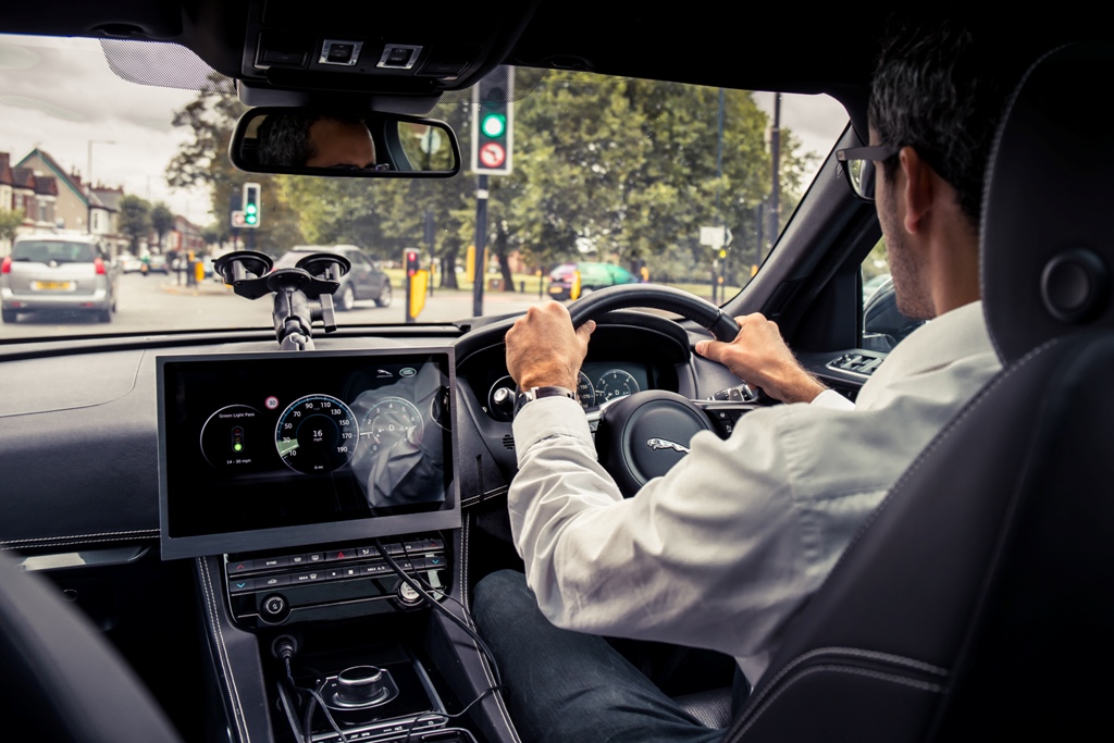 607 Jaguar Land Rover, интериор