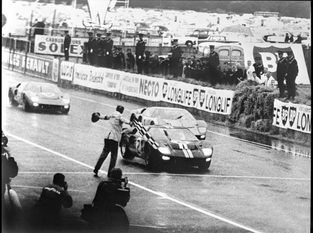 Форд GT40