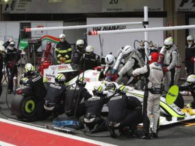 Тод иска F1 да разгледа възможността за връщане на презареждането с гориво бокс, питстоп, презареждане с гориво