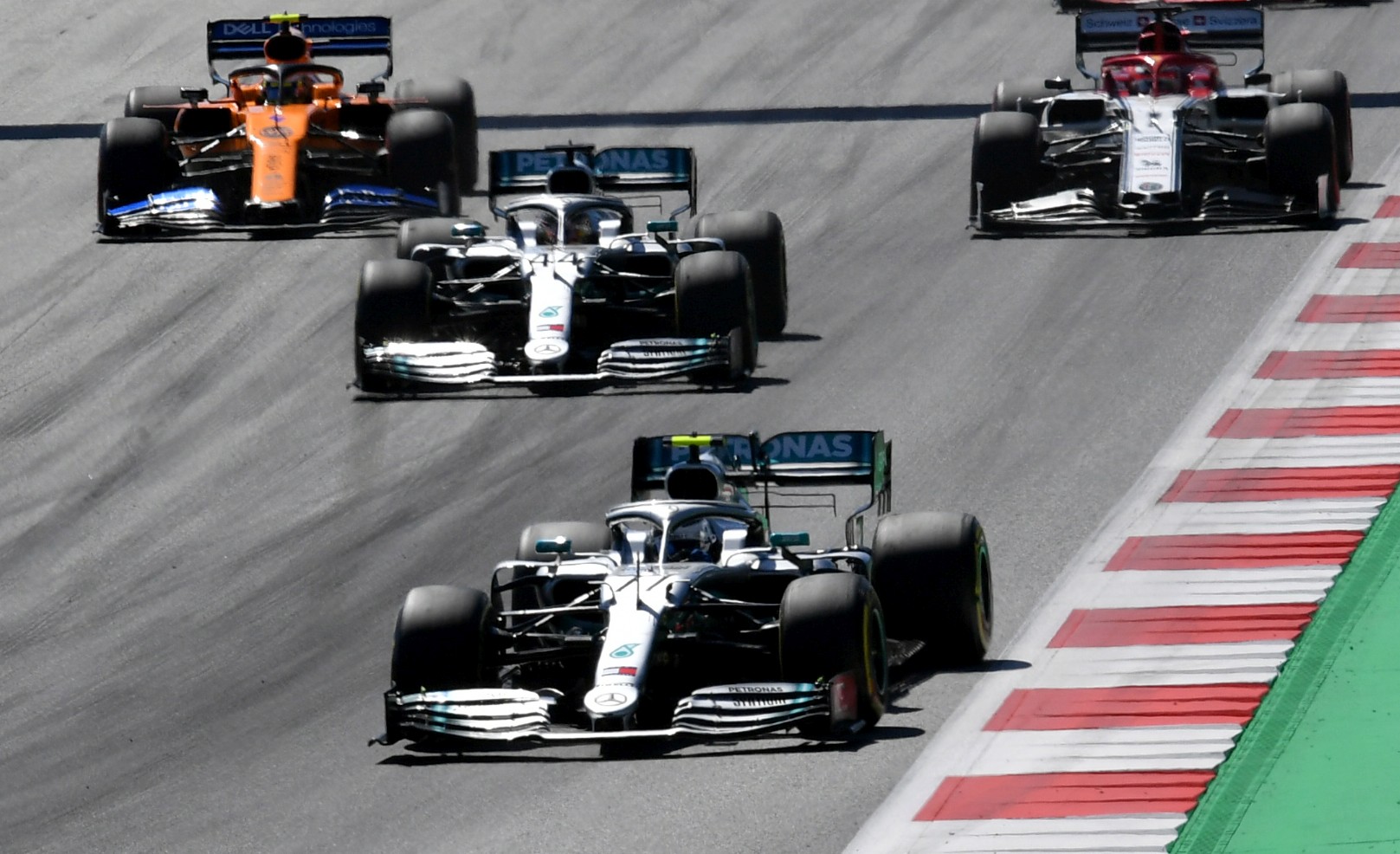 2019 Austrian Grand Prix, Sunday - LAT Images Ботас и Хамилтън 2019 Австрия