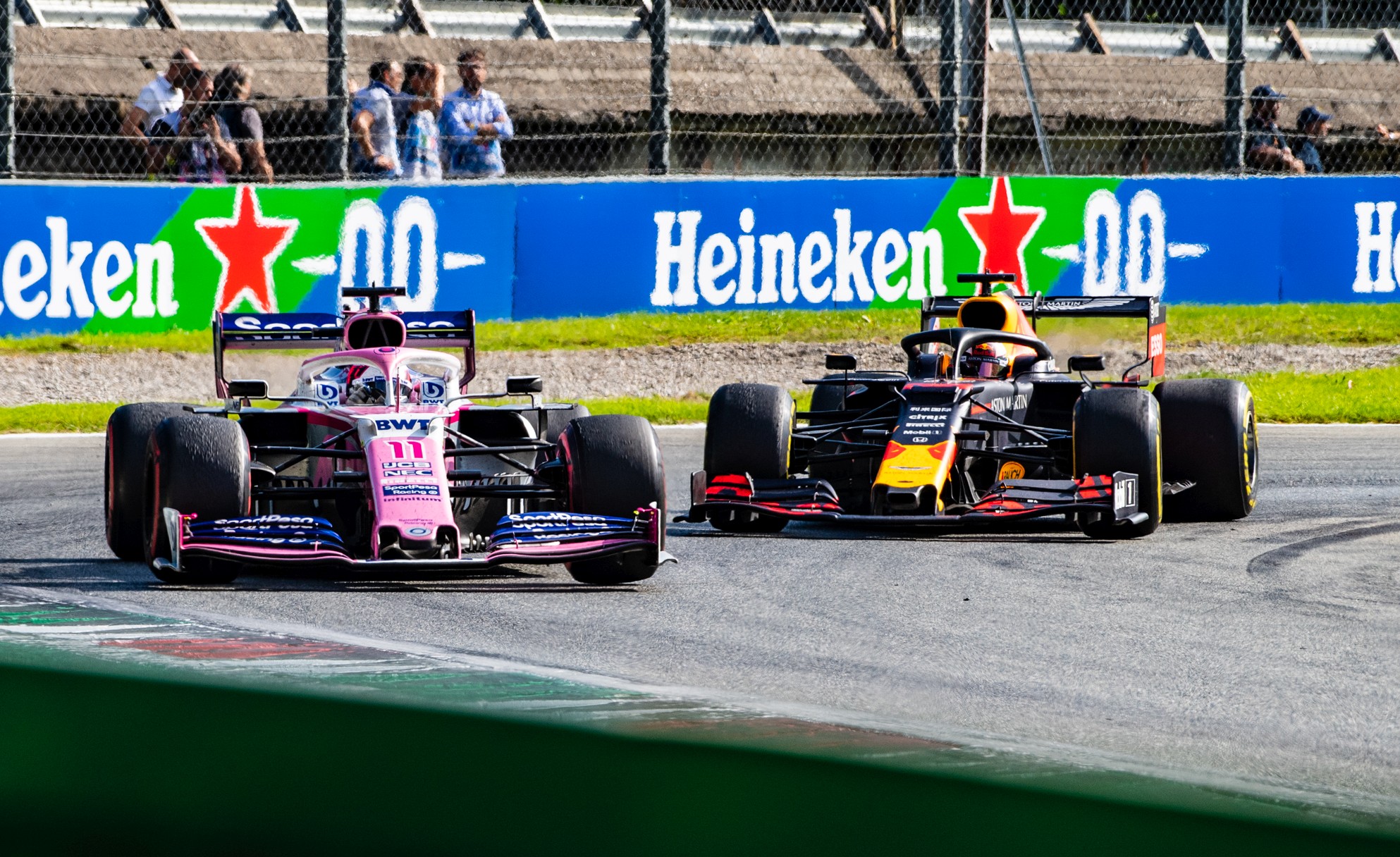 Monza/Italy - Серхио Перес пред Макс Верстапен